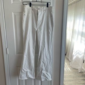 AE White Flare Jeans 12 Short